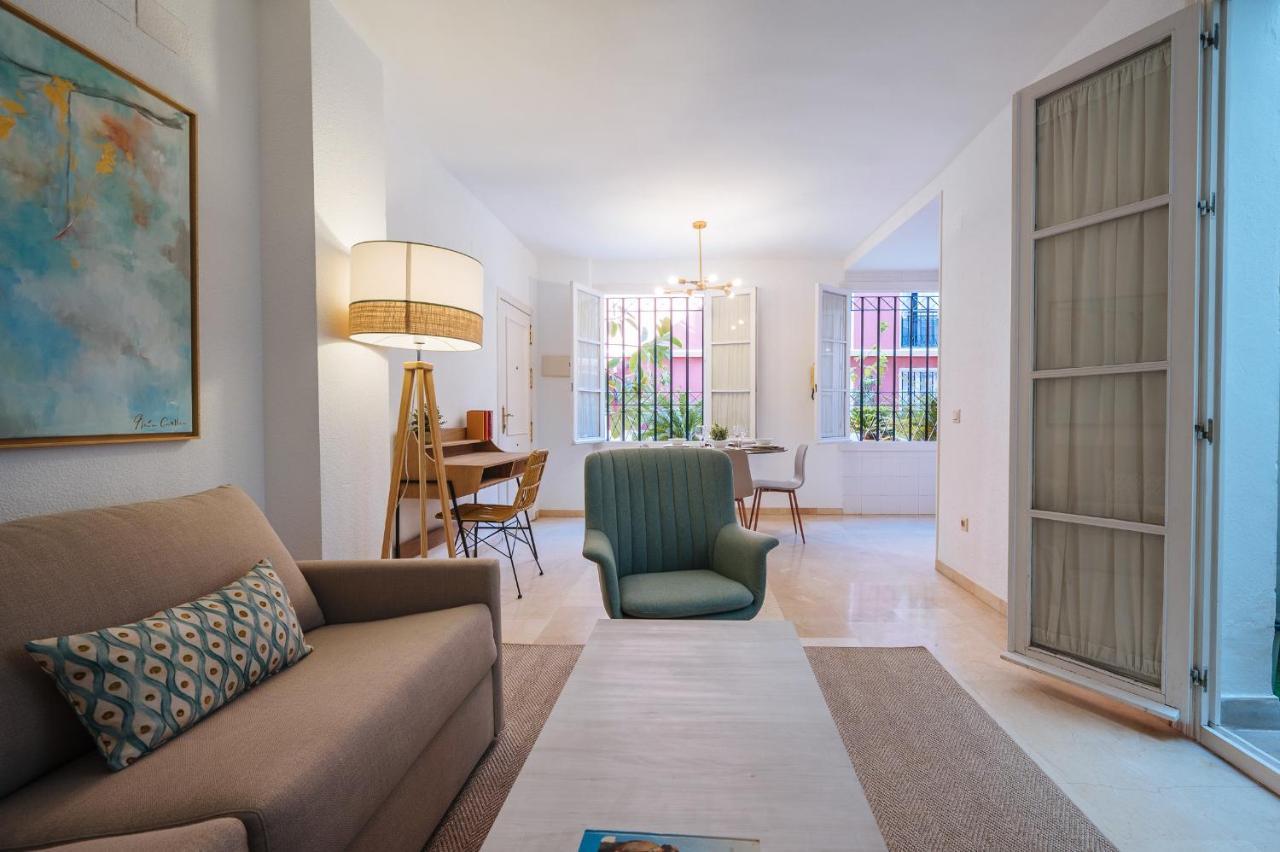 Lirio Suite Apartment - Private Parking Included Sevilla Exteriör bild