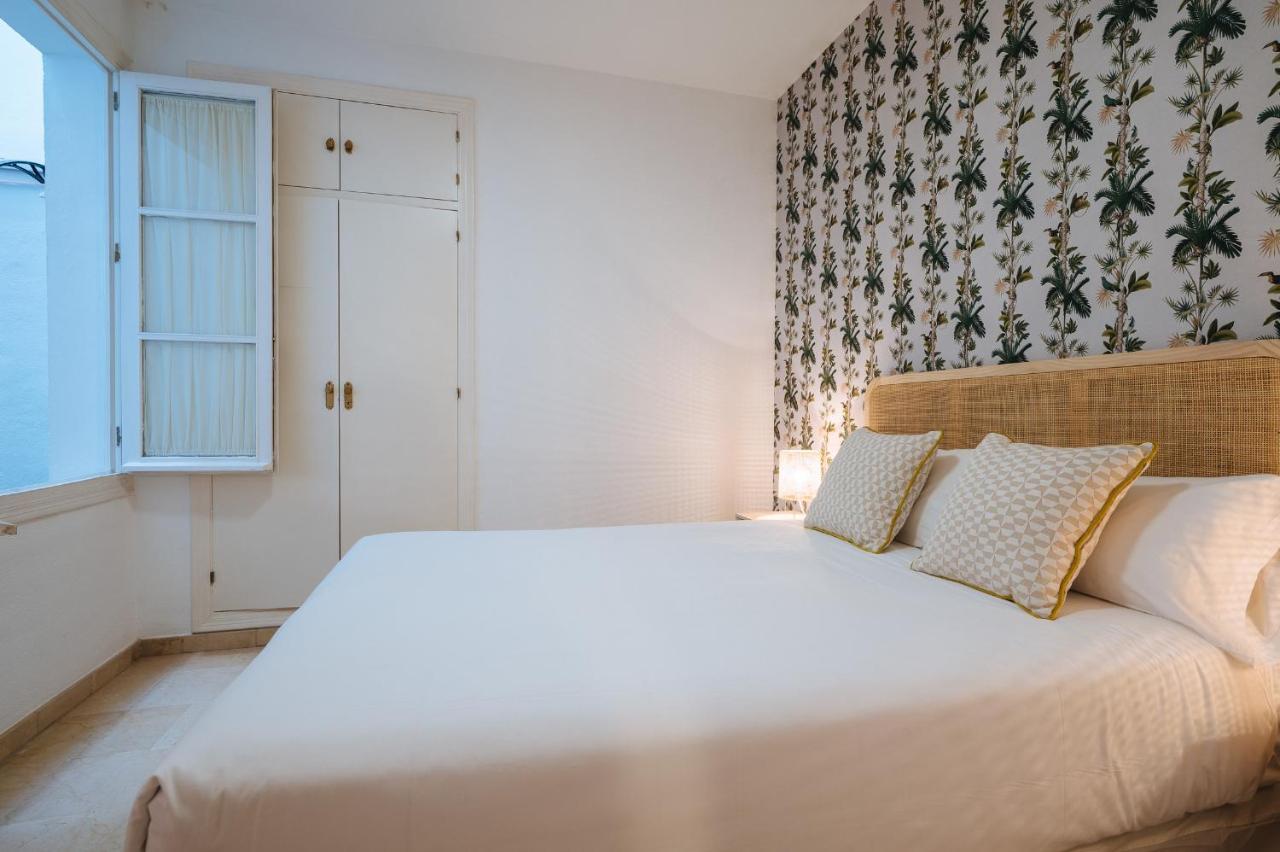 Lirio Suite Apartment - Private Parking Included Sevilla Exteriör bild