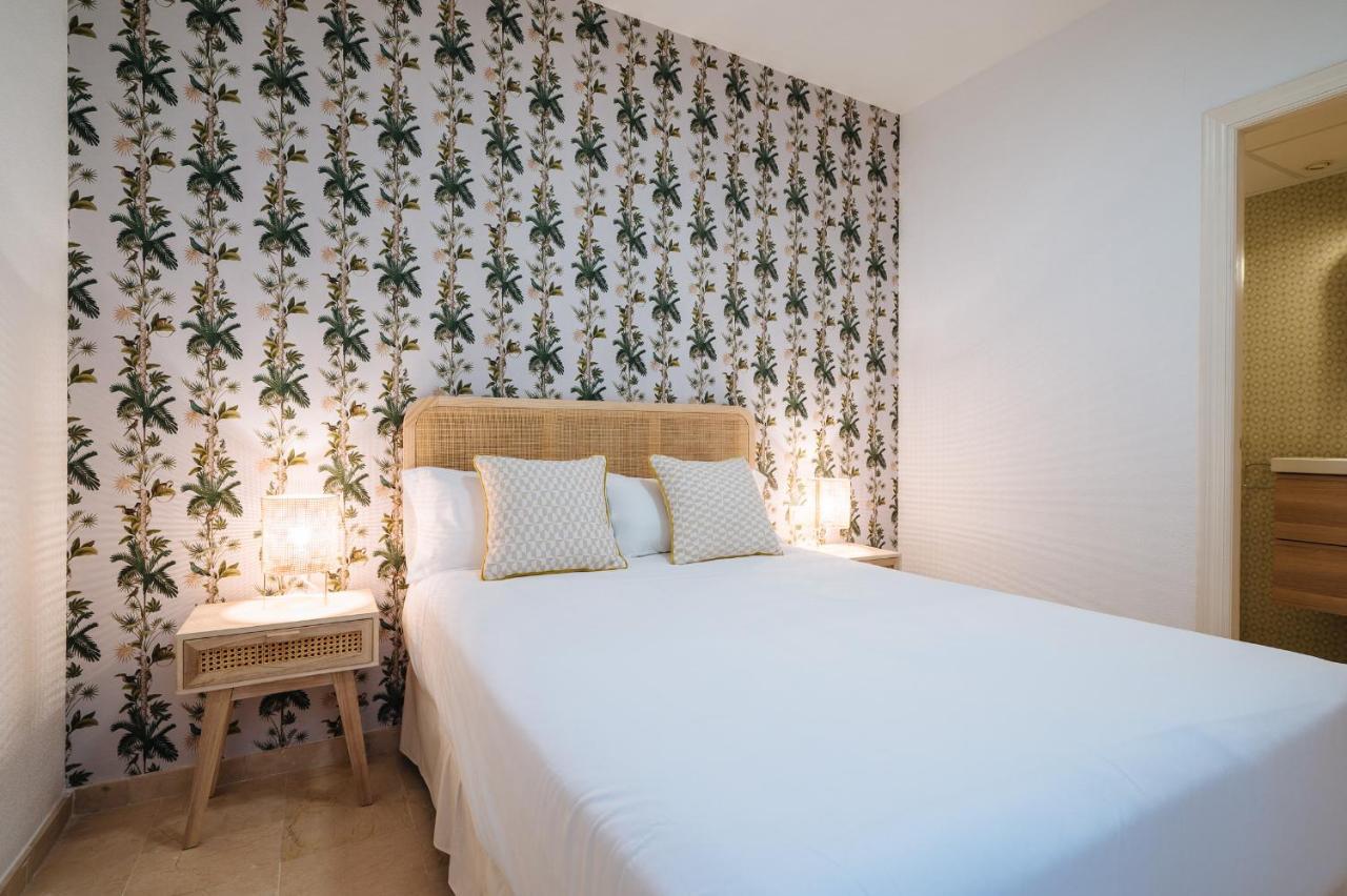 Lirio Suite Apartment - Private Parking Included Sevilla Exteriör bild