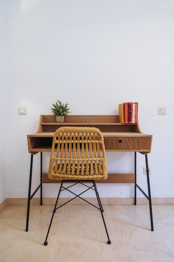 Lirio Suite Apartment - Private Parking Included Sevilla Exteriör bild