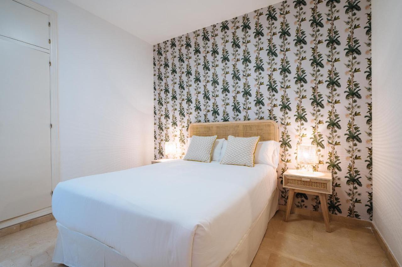 Lirio Suite Apartment - Private Parking Included Sevilla Exteriör bild