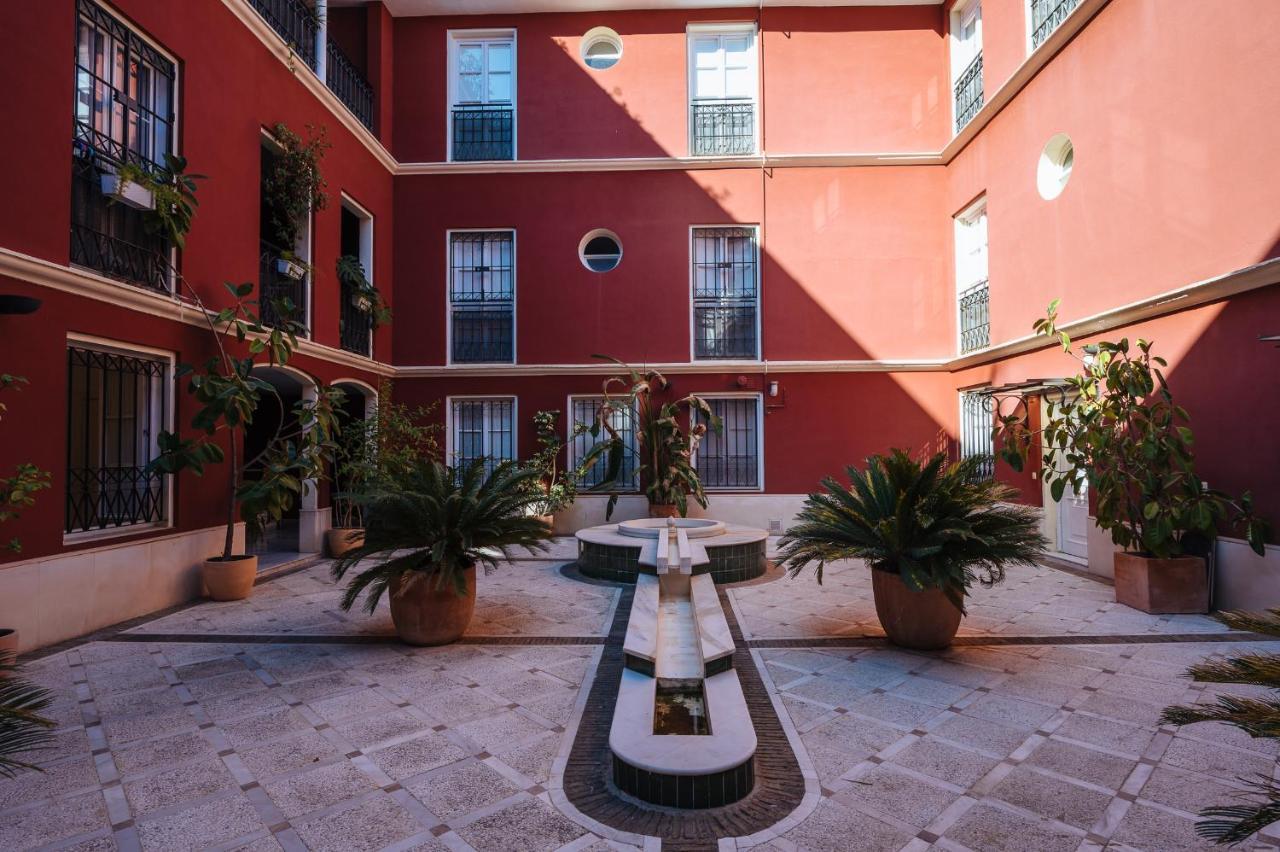 Lirio Suite Apartment - Private Parking Included Sevilla Exteriör bild